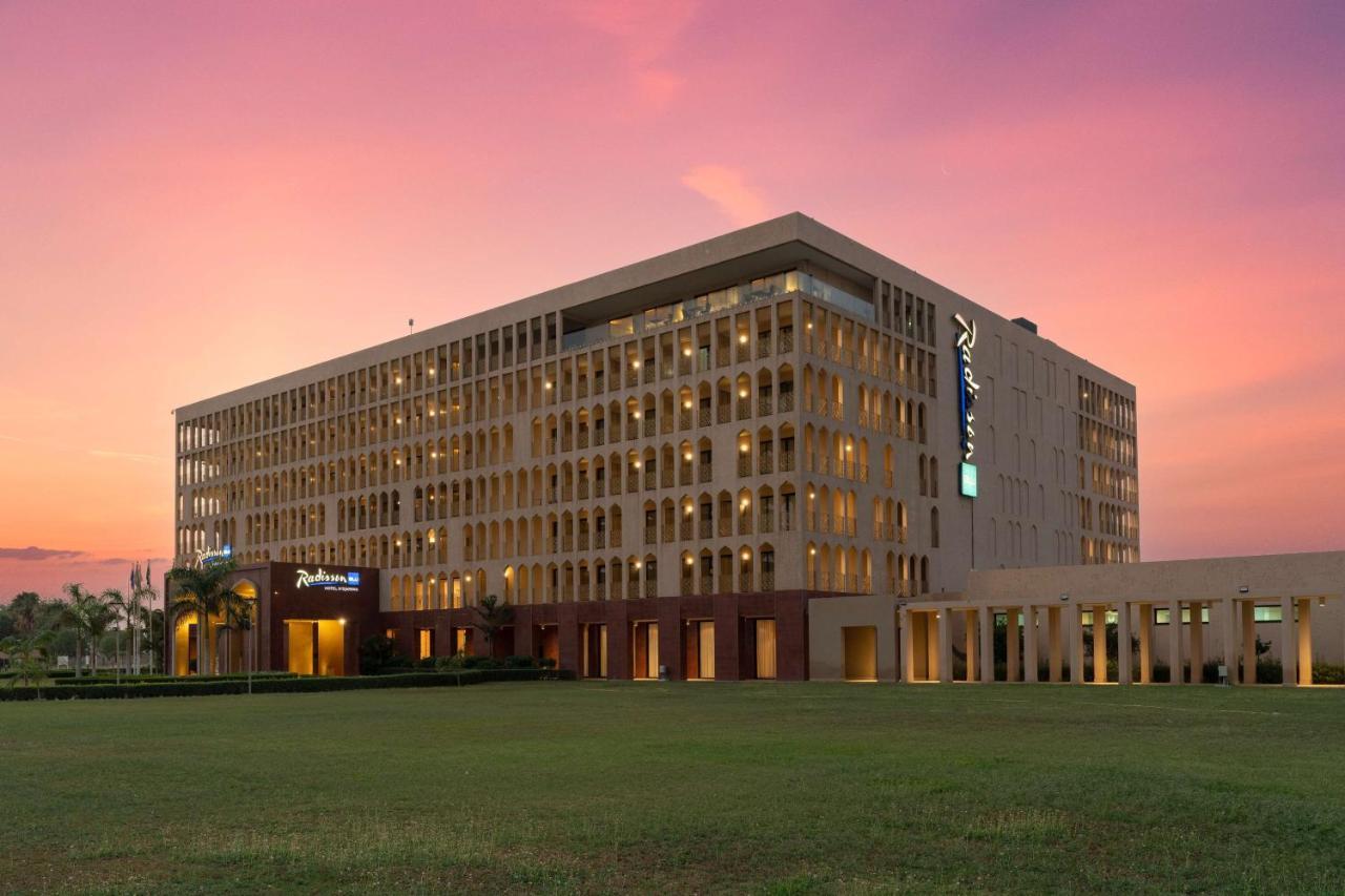 Radisson Blu Hotel NʼDjamena Exterior foto