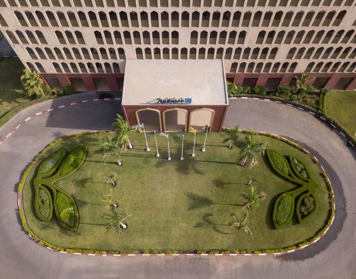 Radisson Blu Hotel NʼDjamena Exterior foto