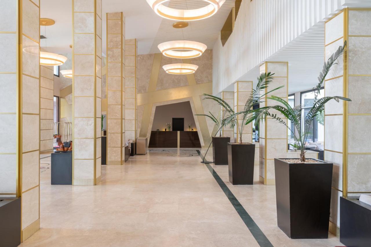 Radisson Blu Hotel NʼDjamena Exterior foto