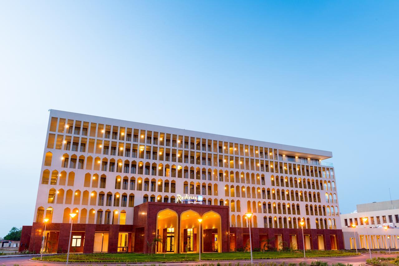 Radisson Blu Hotel NʼDjamena Exterior foto