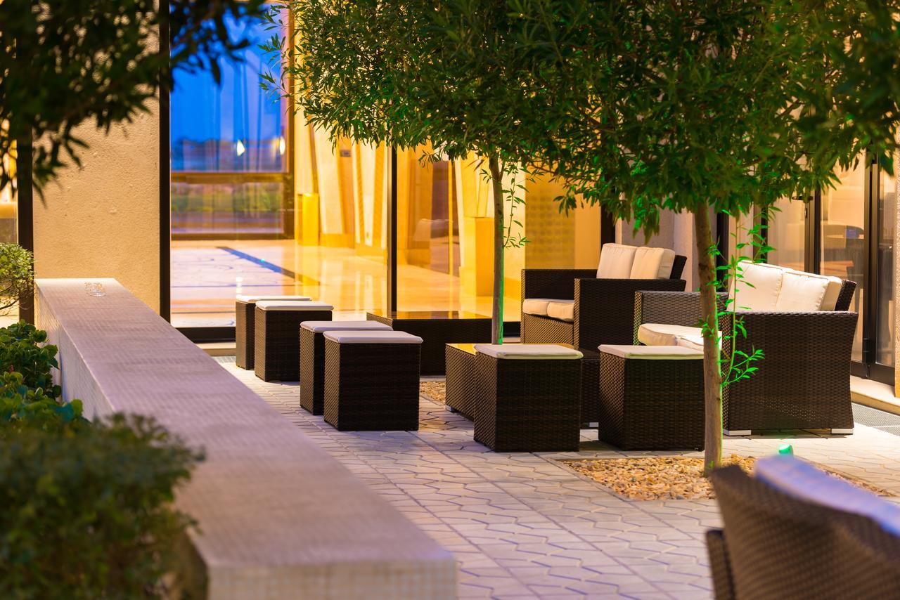 Radisson Blu Hotel NʼDjamena Exterior foto
